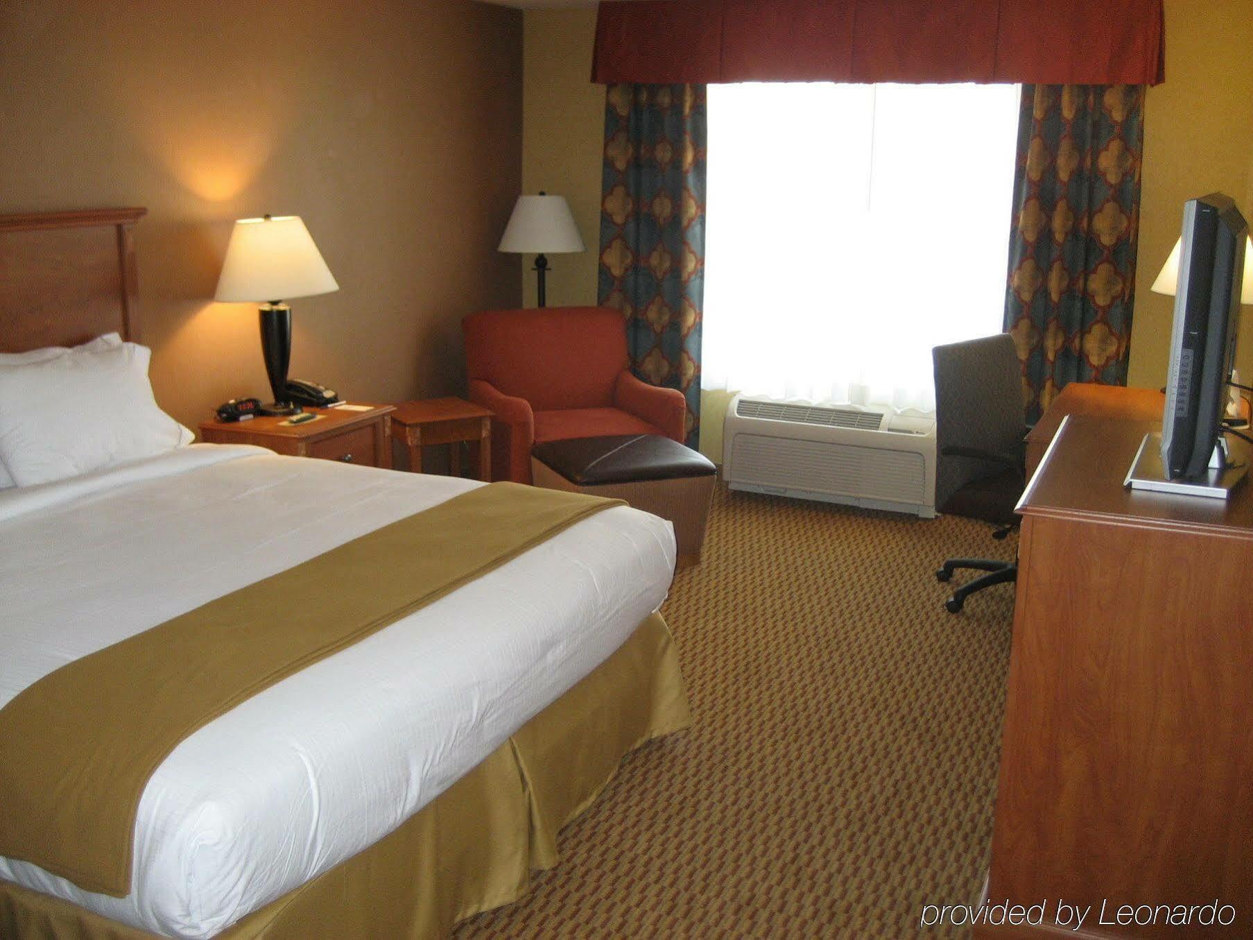 Holiday Inn Express Ontario By Ihg Creekside Экстерьер фото